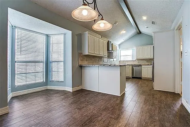 1207 Mistywood Ln — Photo 10
