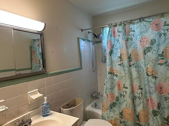 4th image of 11605 Semillon Ln