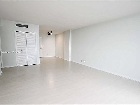 5th image of 1200 West Ave APT 829
