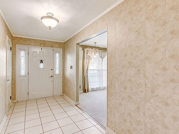 4th image of 3104 Green Arbor Pl