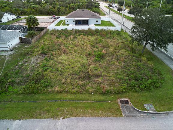 3rd image of 360 SW Becker Road