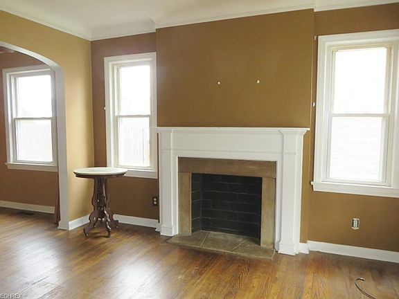 4th image of 55 Gould Ave