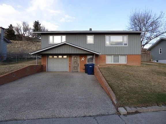 3rd image of 101 Moon Circle Dr #B