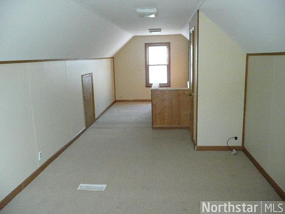3rd image of 5824 44th Ave S