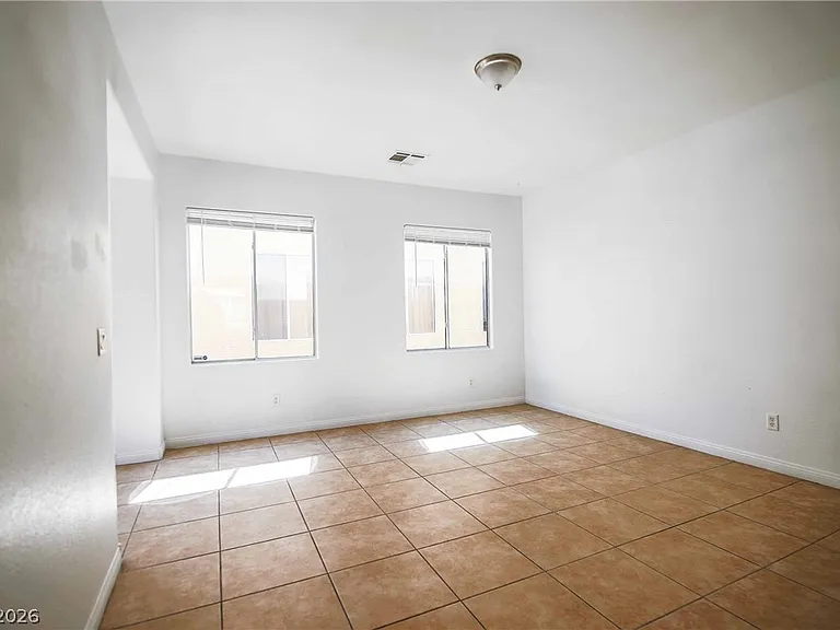 4420 Pacific Crest Ave — Photo 9