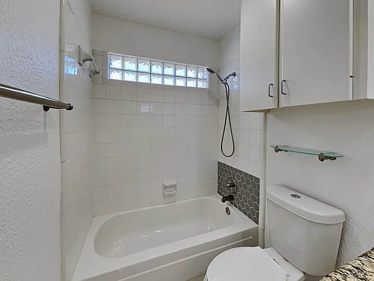 4322 Duck Pond Ln — Photo 20
