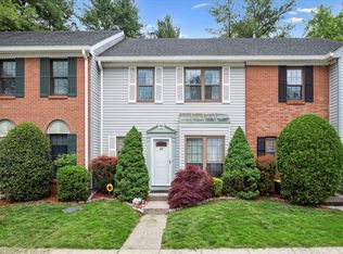 24 Poplar Cir, Peekskill, NY 10566