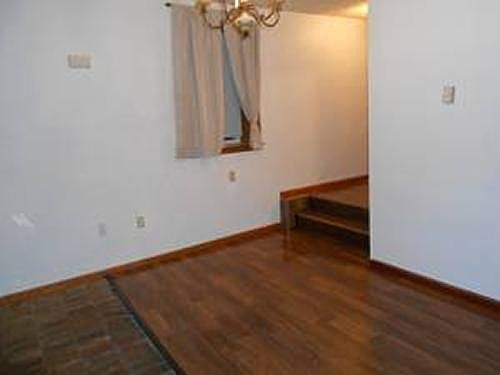 4th image of 412 N Loudoun St APT 3