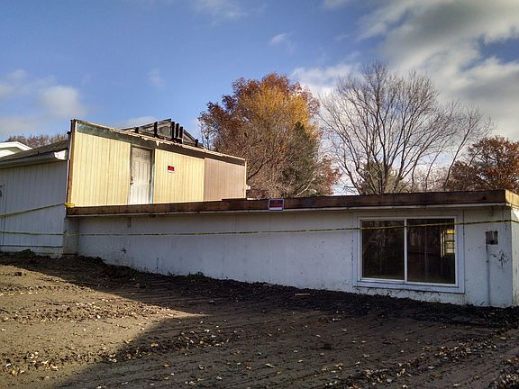 3rd image of 213 Lincolnshire Blvd