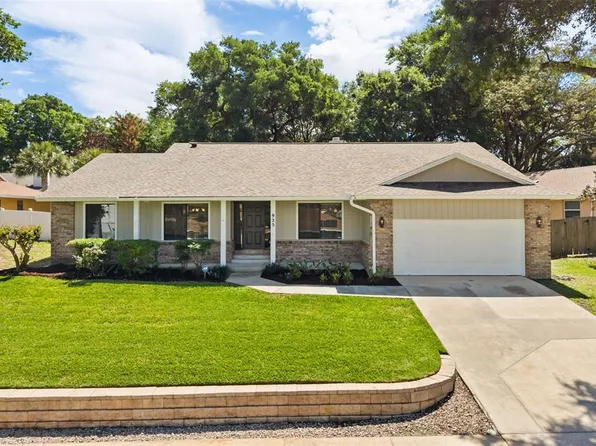 925 Red Dandy Dr, Orlando, FL 32818