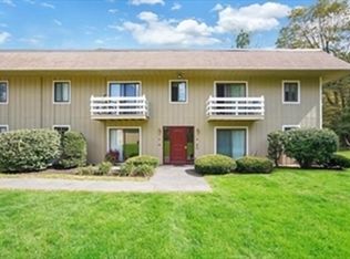 82 S Maple St APT 30, Westfield, MA 01085