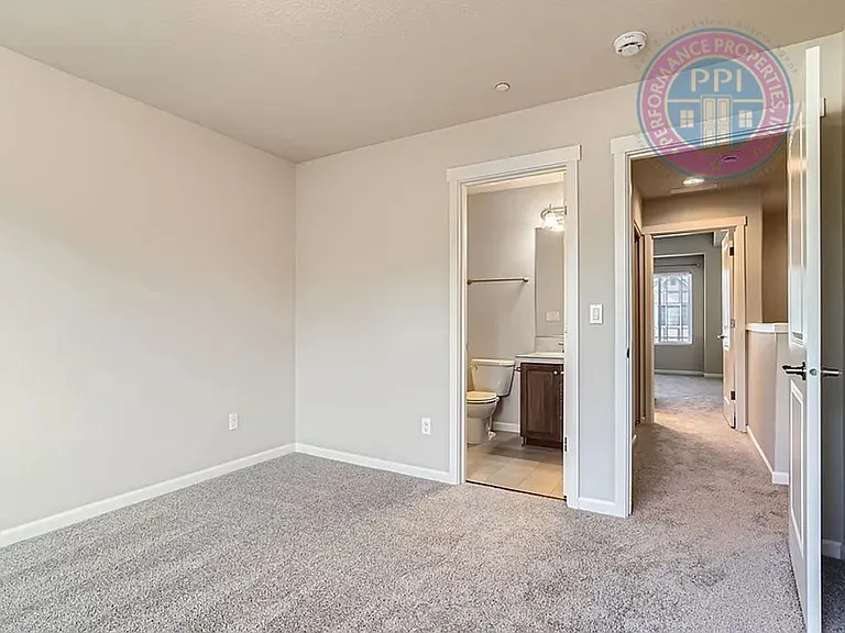 17067 SW Jean Louise Rd — Photo 17