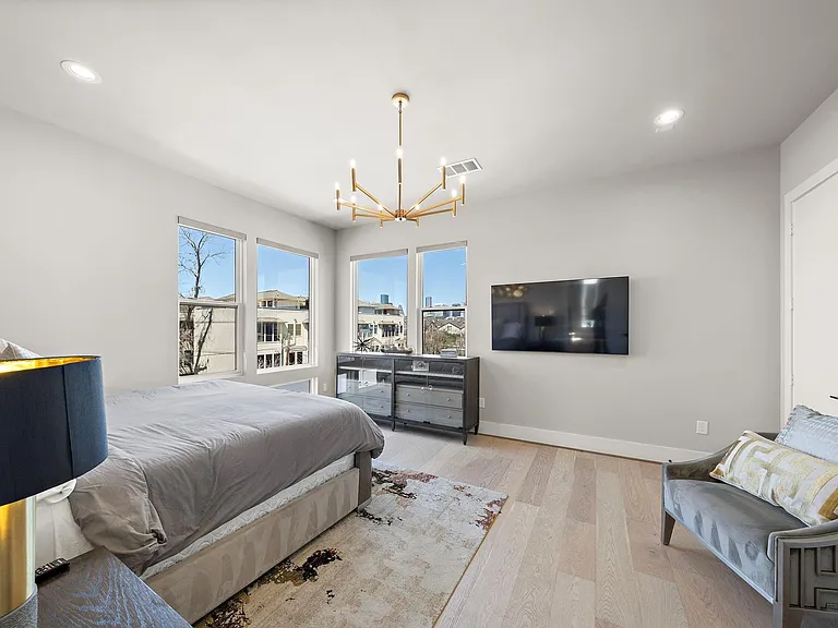 3515 Hutchins St — Photo 17