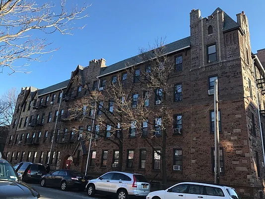 Rented by Michael Apfelbaum, LREB | media 1
