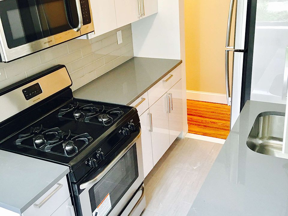 1st image of 21432 43rd Ave #1