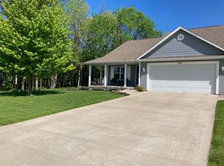 10360 Laurel Woods Pl, Freeland, MI 48623