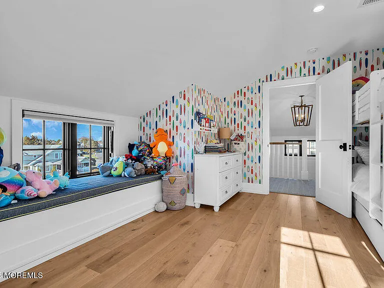 802 1st Ave — Photo 40