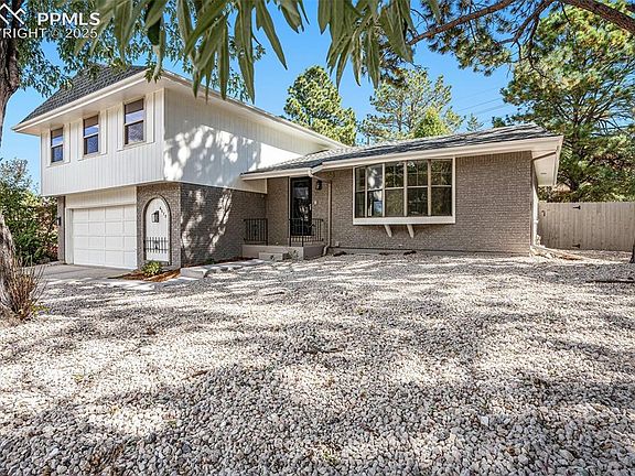 2nd image of 6075 Castlewood Ln
