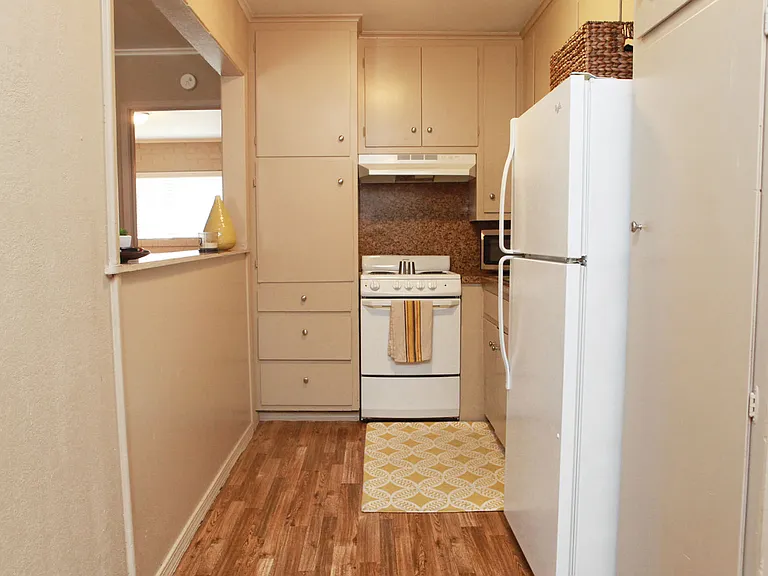 1226 S Saint Louis Ave #15 — Photo 5