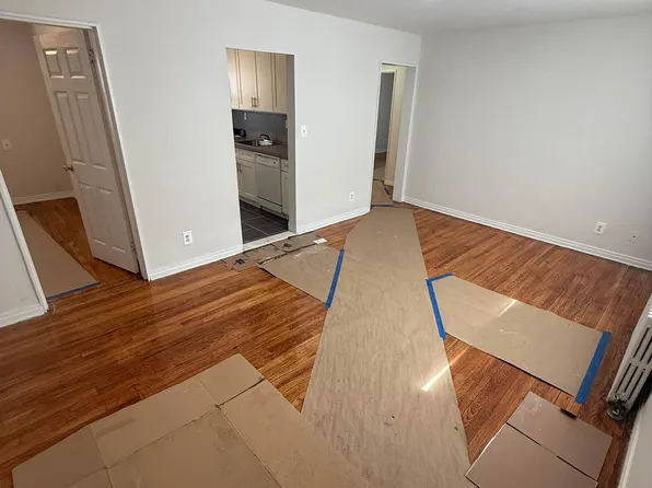 223-06 65th Ave #B, Oakland Gardens, NY 11364