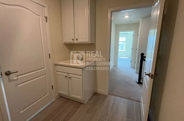 928 Gilpin Cir — Photo 18