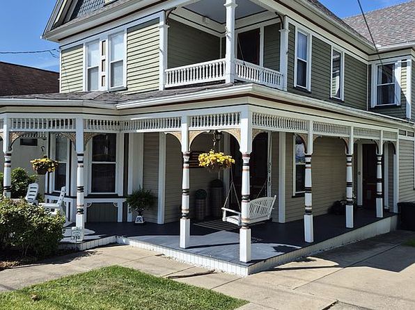 310 W Elm St