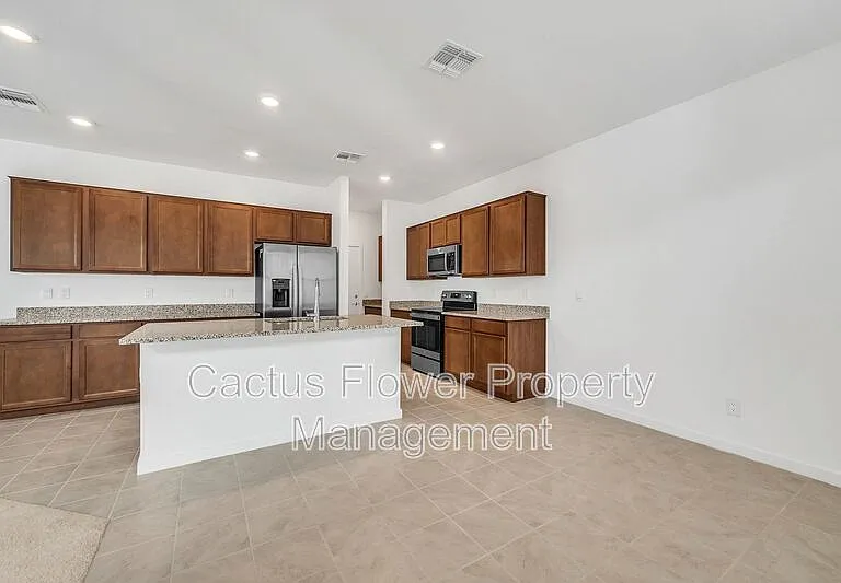 9850 E Tamery Ave — Photo 5