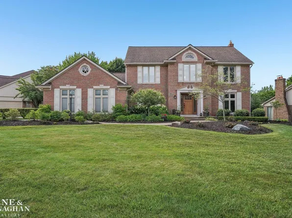 3473 Summit Ridge Dr, Rochester Hills, MI 48306