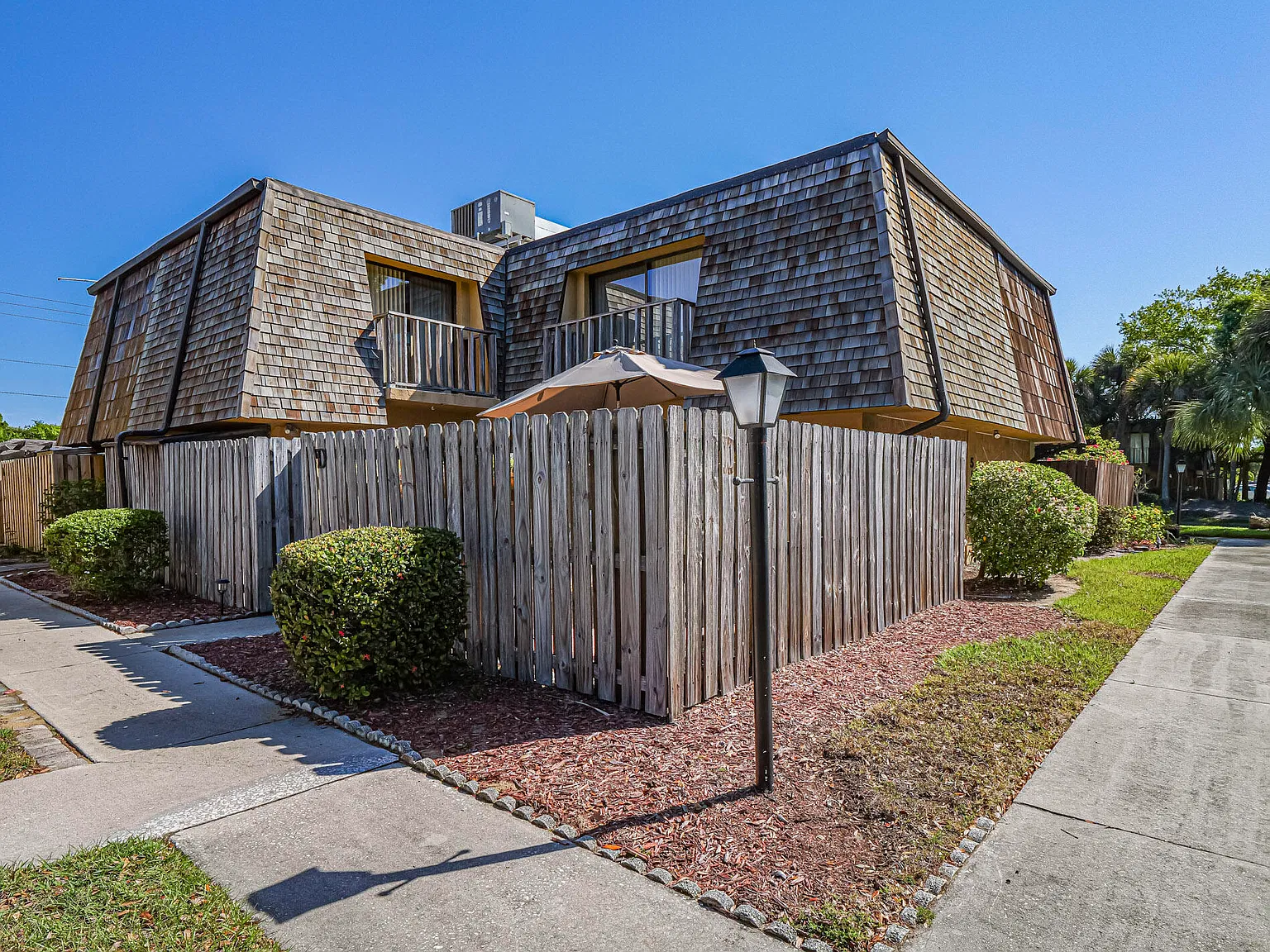 2 bed, 2.5 bath, 1170 sqft, $3,500 — Photo 4