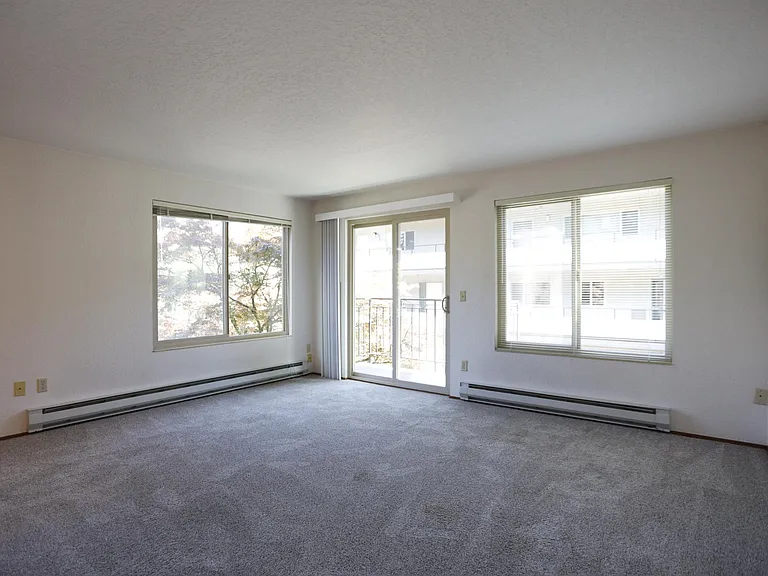 314 N 134th St #101 — Photo 12
