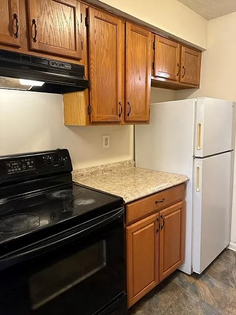 3101 Valley Dr — Photo 4