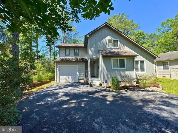 4 Oxford Ct, Ocean Pines, MD 21811