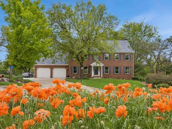 8 Cherry Ln NE, Iowa City, IA 52240