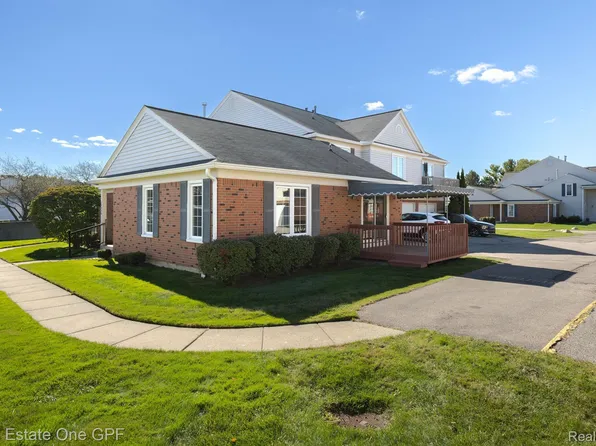 37530 Stonegate Cir, Clinton Township, MI 48036