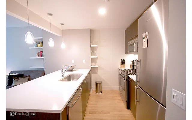 Rented by Douglas Elliman | media 16