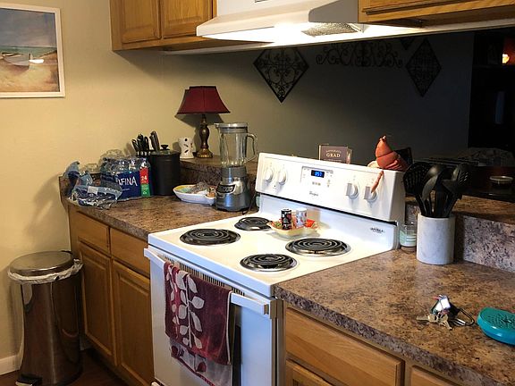 3rd image of 233 Golfpoint Dr