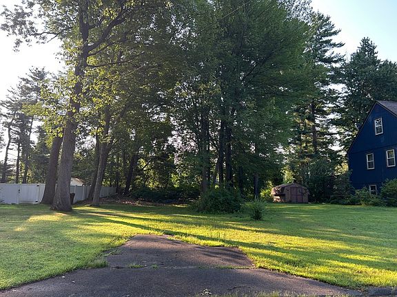3rd image of 176 Cottage Rd