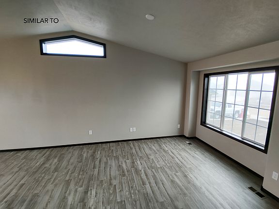 4th image of 213 Creekside Ave #Qe66yi