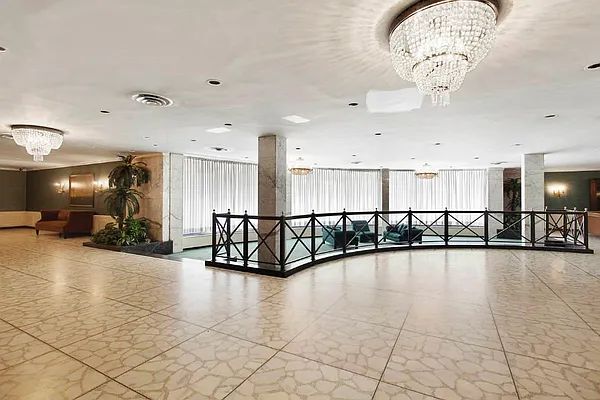 Sold by Level Group | media 14