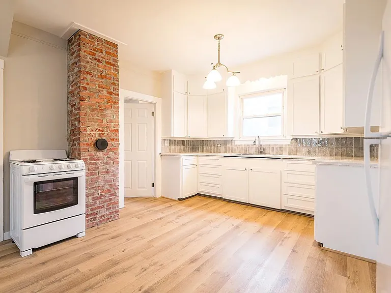 140 North St — Photo 31
