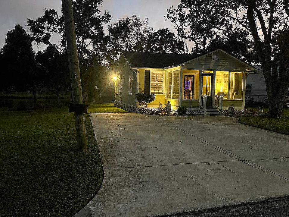 1st image of 802 Communy Ave