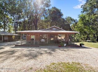 360 Hunt Rd, Foxworth, MS 39483