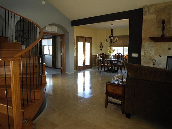 4th image of 2 N Suntan Dr