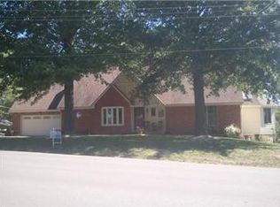 107 Lynn Rd, Excelsior Springs, MO 64024