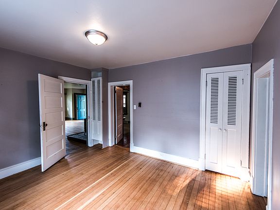 5th image of 225 Avenue E