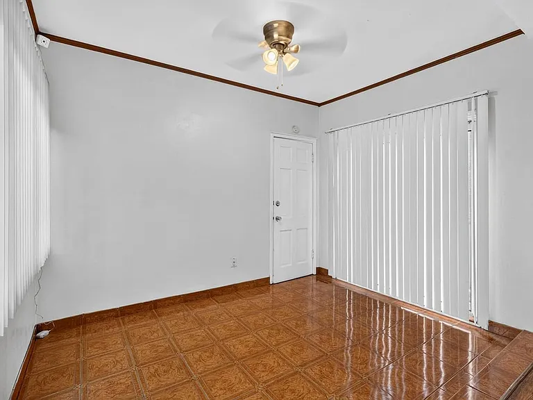 10328 Dudley Dr — Photo 29