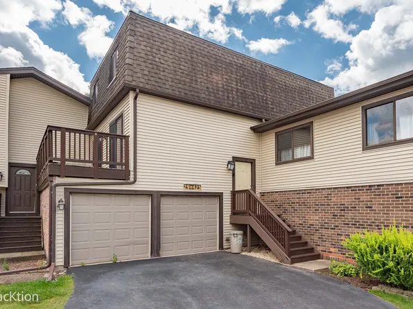 29W425 Thornwood Ln, Warrenville, IL 60555