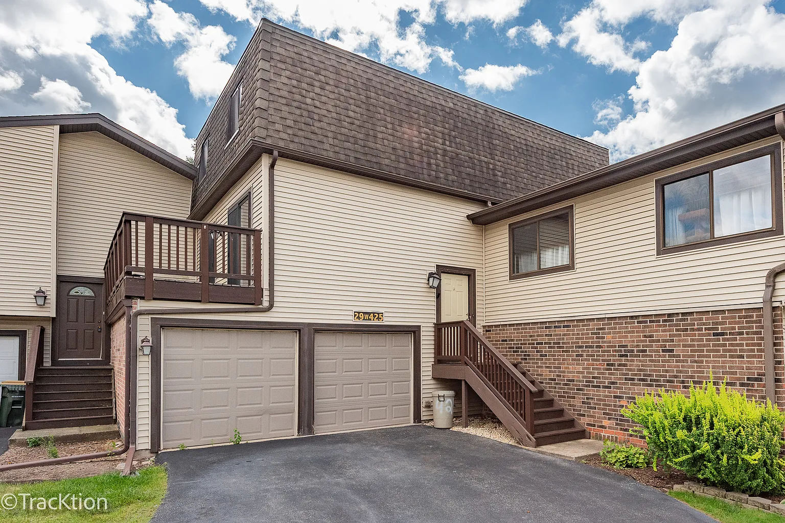 29W425 Thornwood Ln photo 1