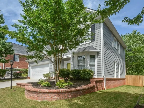 212 Ivy Glen Cir, Avondale Estates, GA 30002