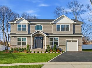 23 Cove Lane, Levittown, NY 11756